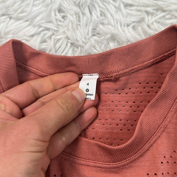 Lululemon Breeze By Muscle Tank II *Squad Quicksand / Quicksand - Picture 3 of 5